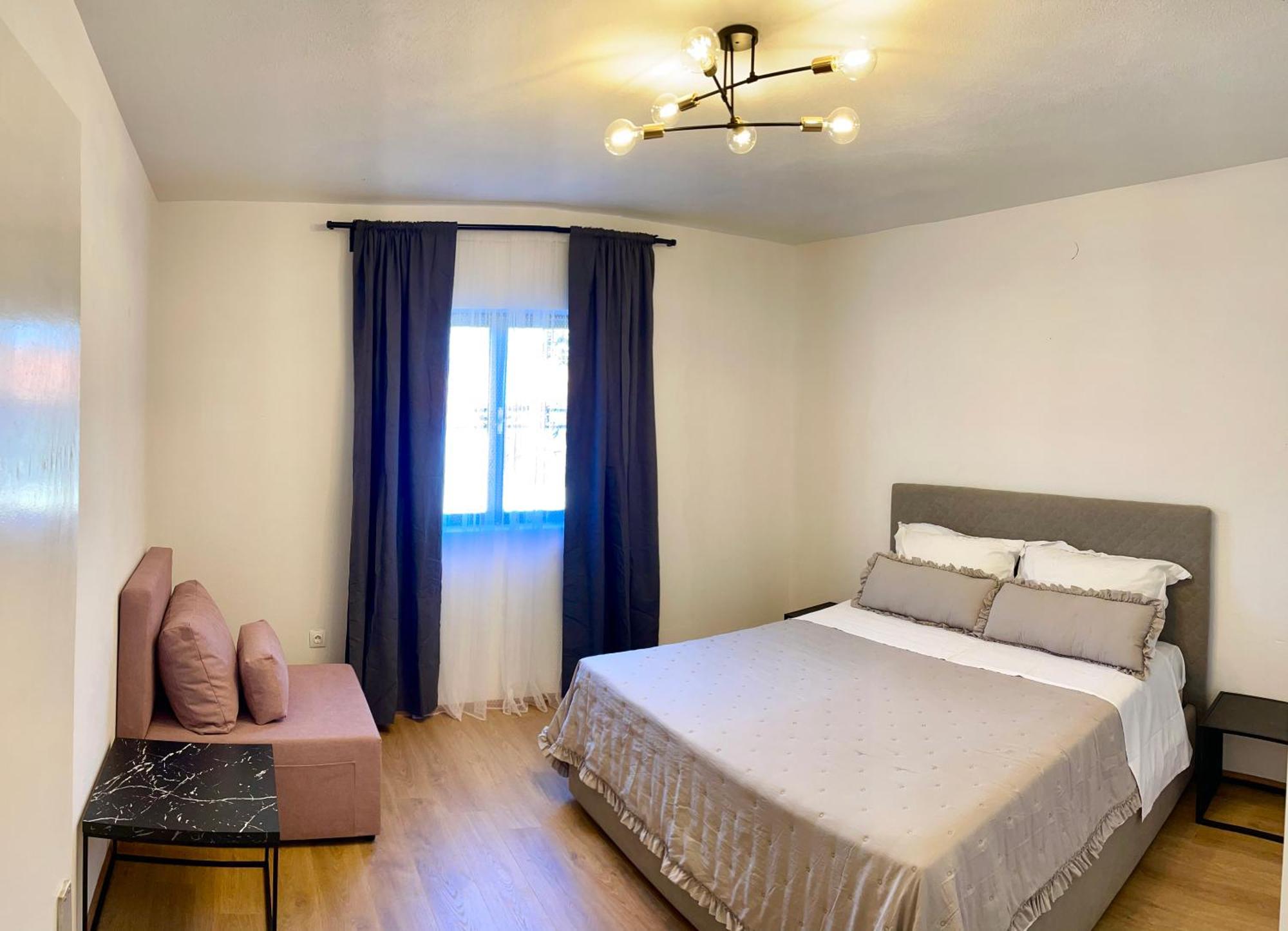 Apartments Derado Supetar Exterior photo